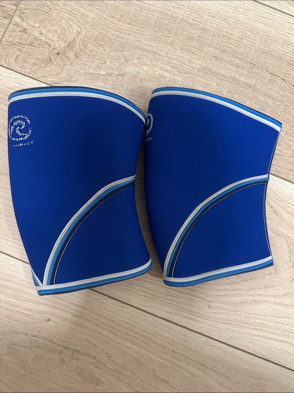 Rehband 7051 Size L Pair